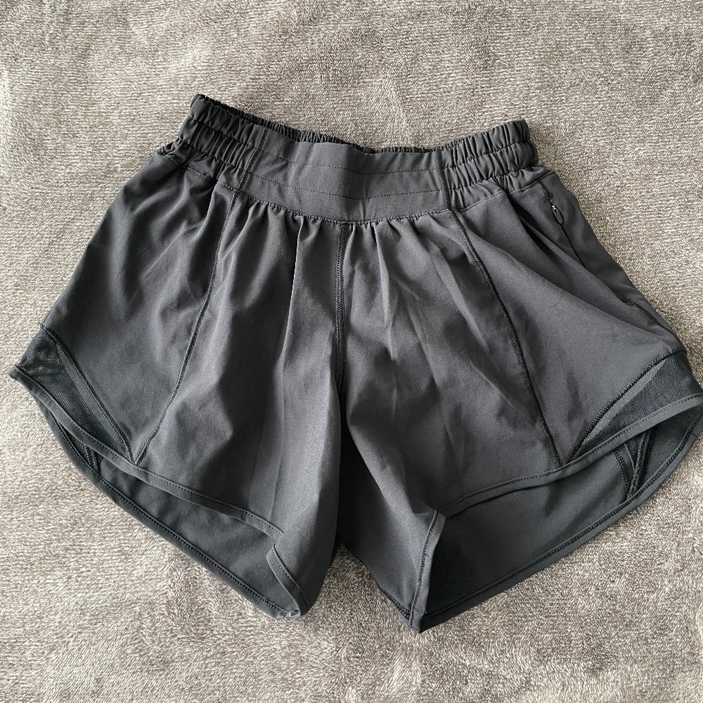 Lululemon Hotty Hot Shorts 4"